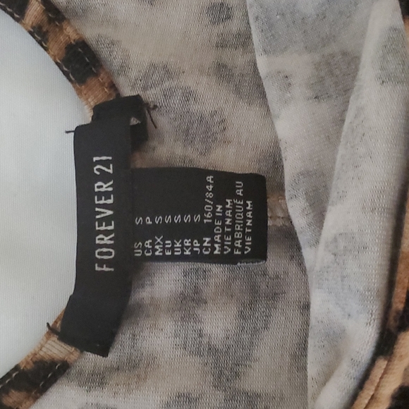 summer BODYcon dress. - Picture 4 of 5